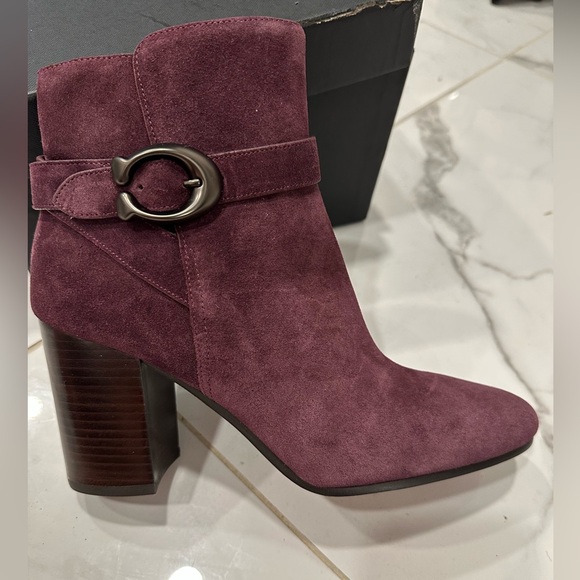 Coach Delaney Signature Buckle Heel Bootie Size 8 - Picture 5 of 9